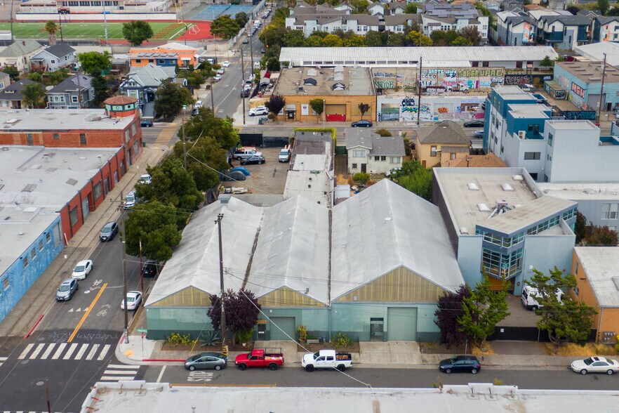 2534 Magnolia St, Oakland, CA à vendre - Photo du bâtiment - Image 3 de 47