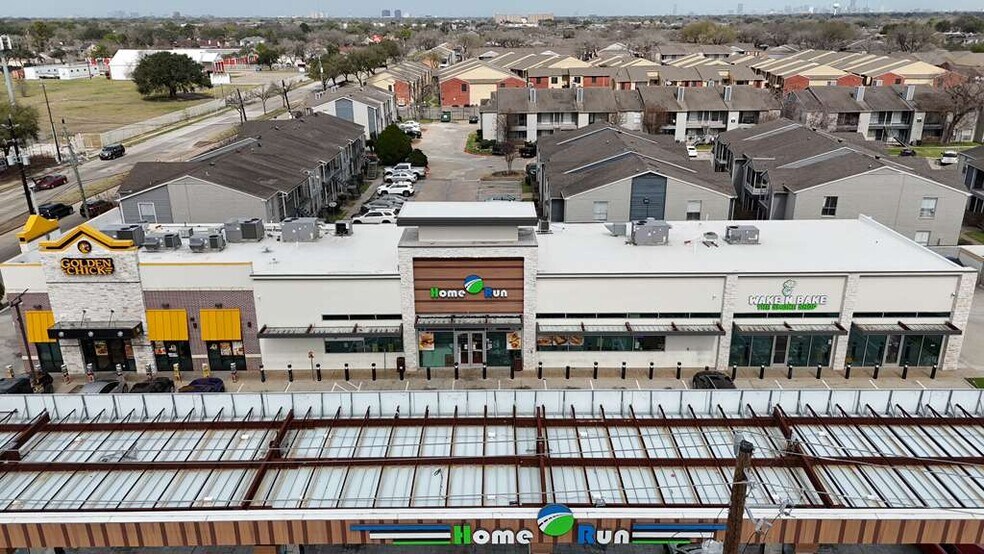 6690 W Airport Blvd, Houston, TX à louer - Photo du bâtiment - Image 2 de 5