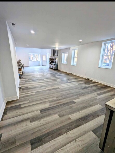 25 N Chester St, Baltimore, MD for lease - Building Photo - Image 1 of 9