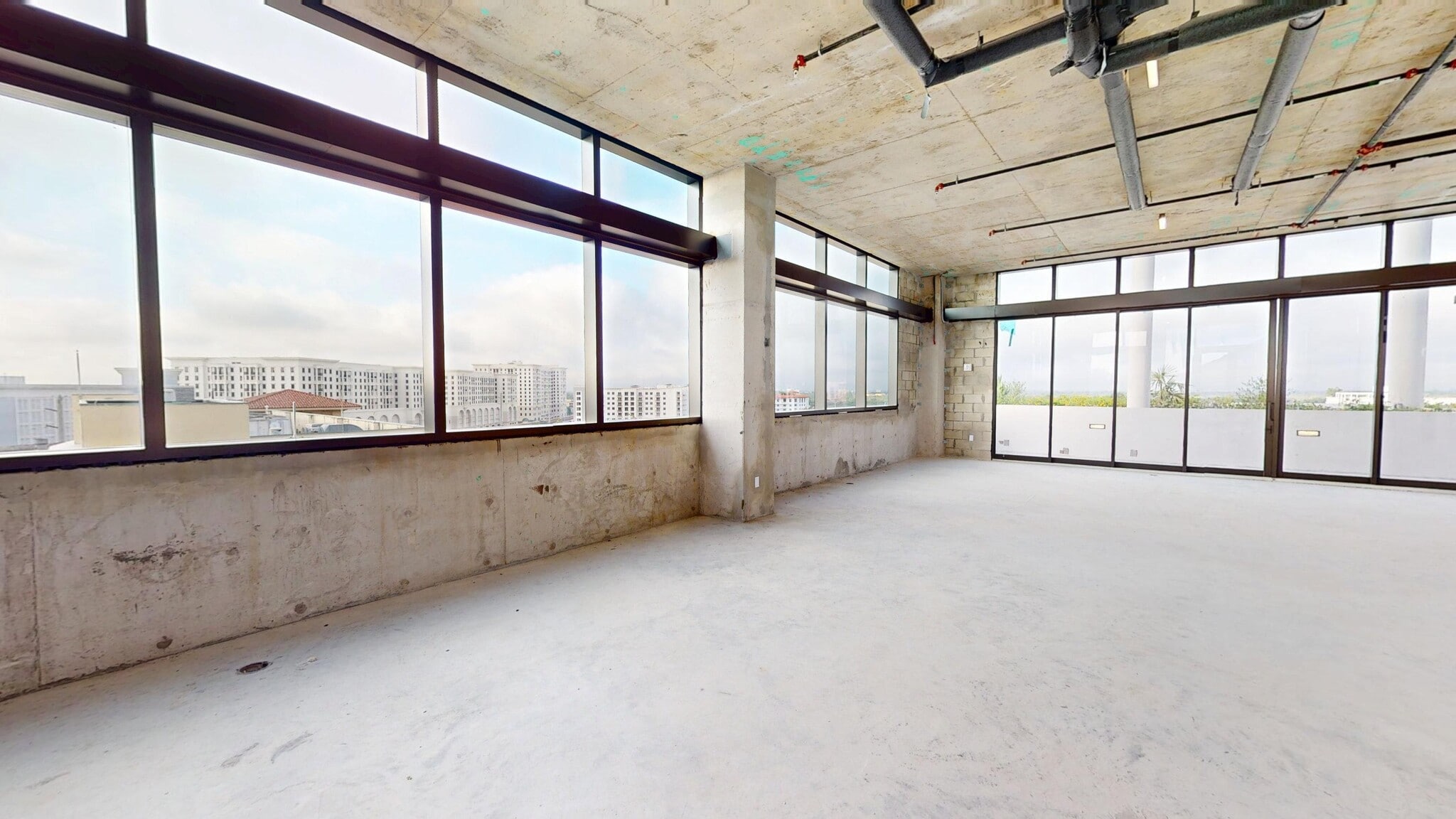 4225 Ponce de Leon Blvd, Coral Gables, FL for lease Interior Photo- Image 1 of 8