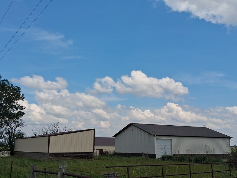 6841 E US Highway 56, Overbrook, KS à vendre - Photo du bâtiment - Image 2 de 76