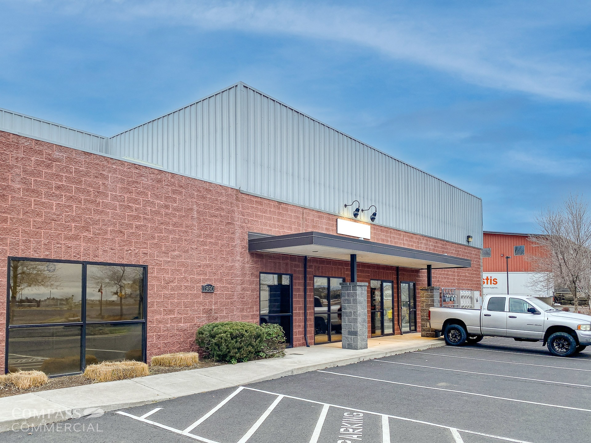 1950 SW Badger St, Redmond, OR for lease Building Photo- Image 1 of 3