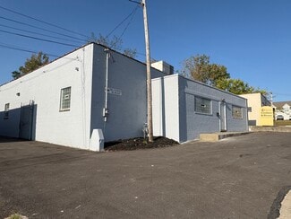 Plus de détails pour 19200 Miles Rd, Warrensville Heights, OH - Flex à vendre
