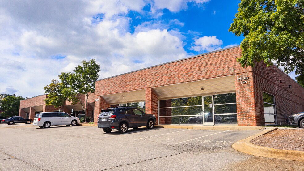 620 Hutton St, Raleigh, NC à louer - Photo du bâtiment - Image 1 de 1