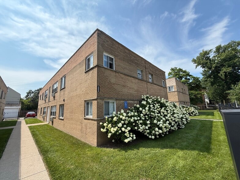 1840-1854 S Fairfield Ave, Chicago, IL for sale - Building Photo - Image 2 of 9