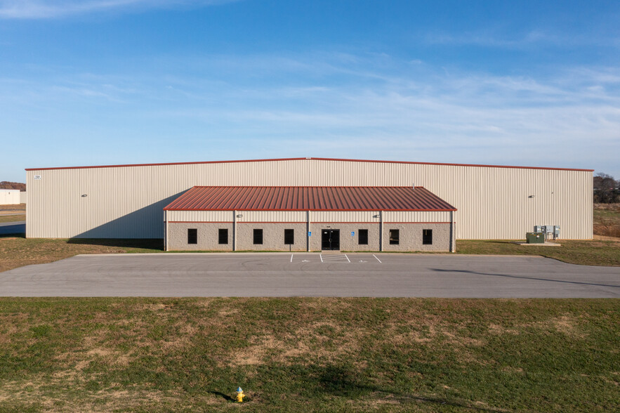 720 Garvin Ln, Franklin, KY for lease - Building Photo - Image 2 of 16