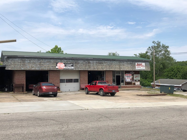 901 14th St, Bedford, IN for sale - Building Photo - Image 1 of 1