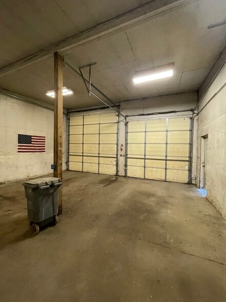 6500 E 35th Ter, Kansas City, MO for sale - Interior Photo - Image 2 of 10