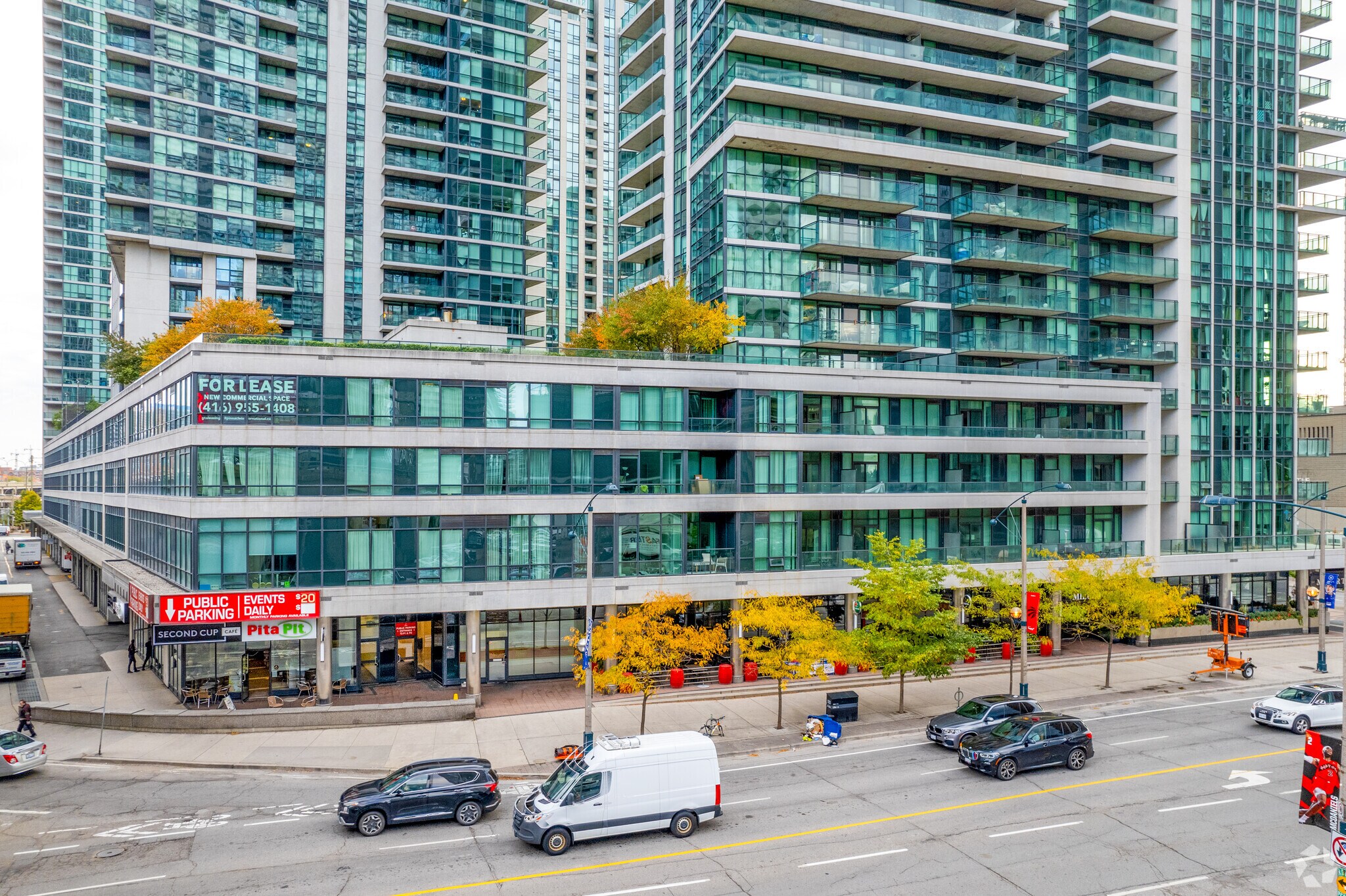 35-37 Bay St, Toronto, ON à vendre Photo du bâtiment- Image 1 de 1