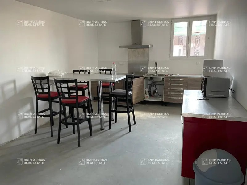 Office in Bordeaux for lease Building Photo- Image 1 of 12