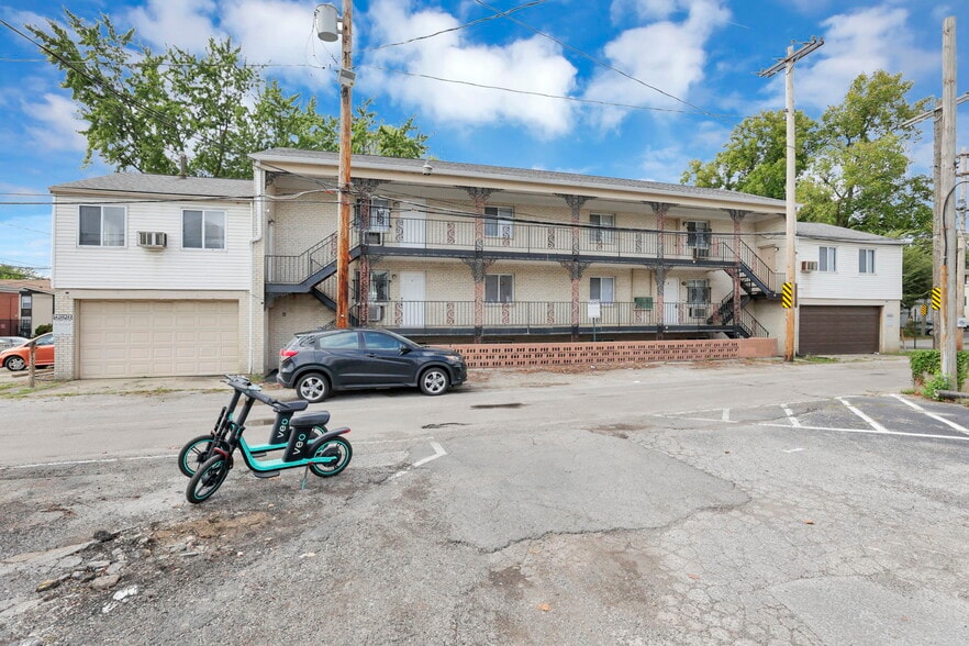 27 W 8th Ave, Columbus, OH for sale - Primary Photo - Image 1 of 88