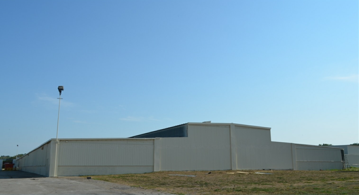 1700 E Aurora Ave, Des Moines, IA for lease Primary Photo- Image 1 of 7