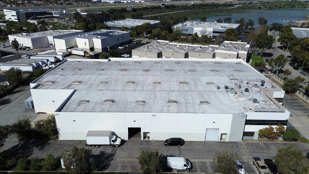 3809 Durbin St, Irwindale, CA à louer - Photo du bâtiment - Image 2 de 3