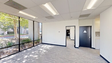 1811 Riverview Dr, San Bernardino, CA à louer Numérisation 3D de Matterport- Image 1 de 18