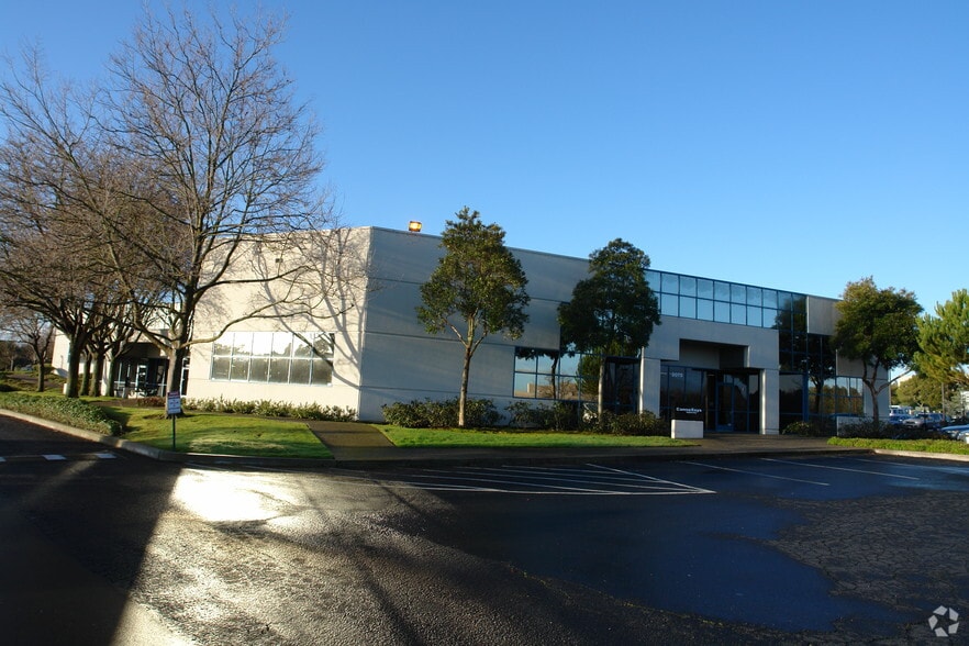 3055-3075 Research Dr, Richmond, CA for sale - Building Photo - Image 2 of 8
