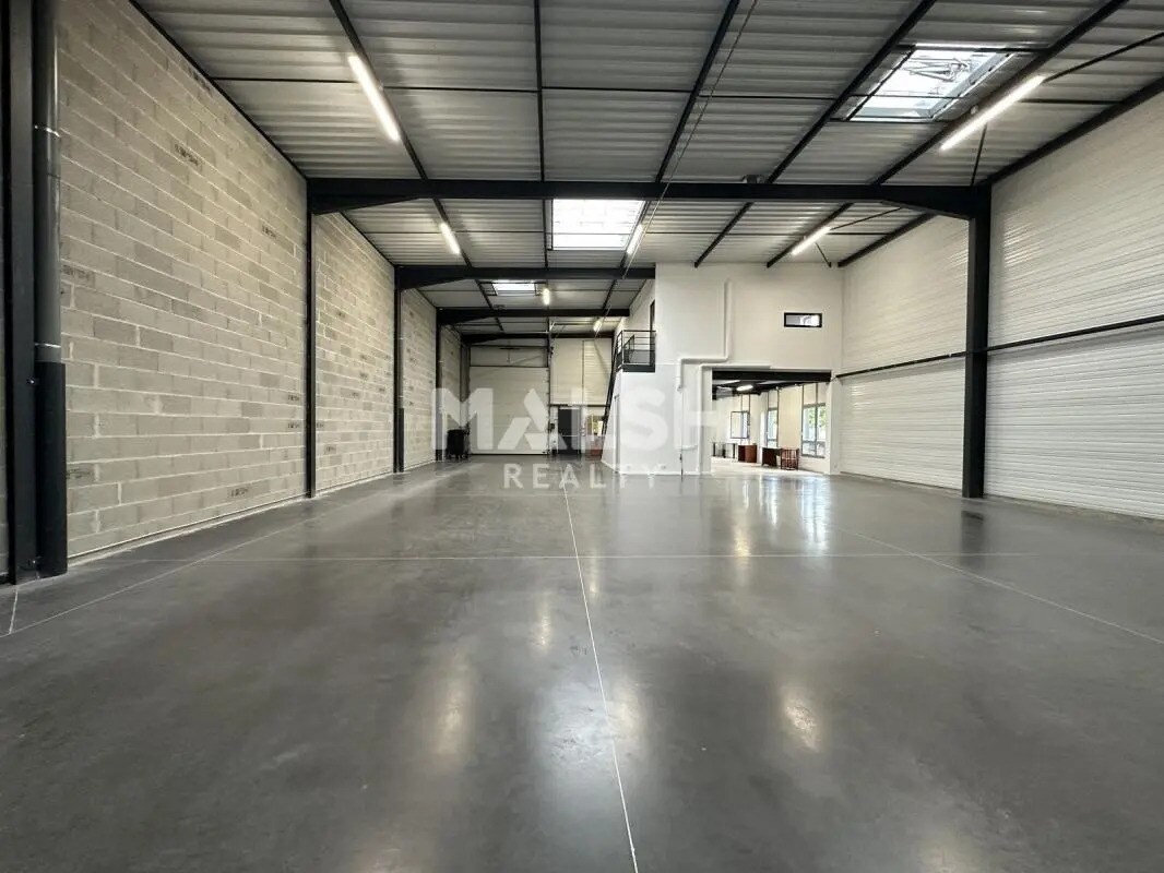 Office in Genas for lease Interior Photo- Image 1 of 12