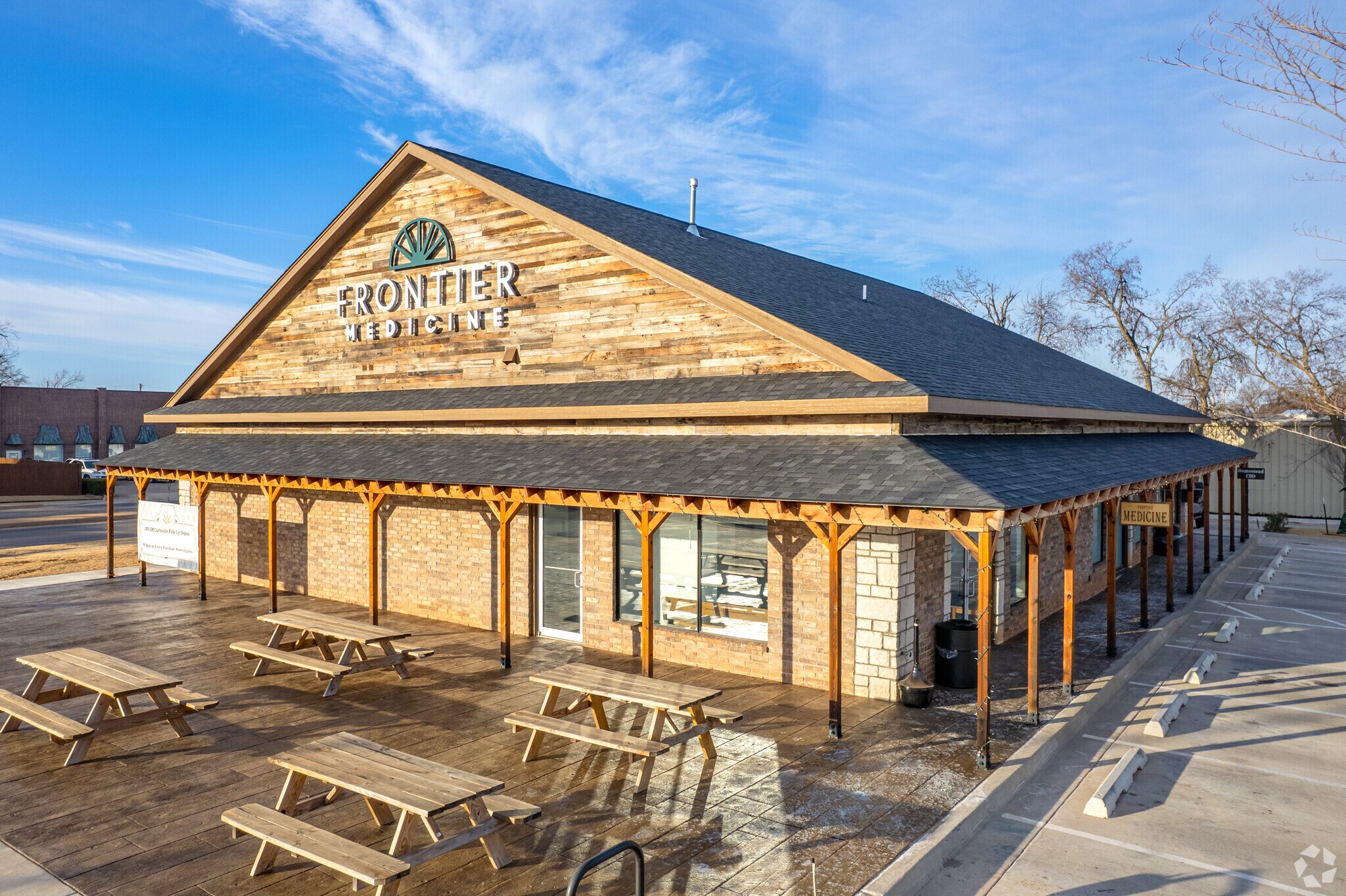 204 W 2nd St, Edmond, OK à vendre Photo principale- Image 1 de 31