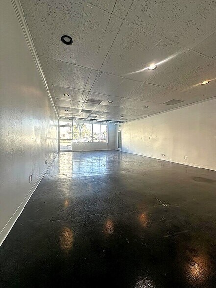 14408 E Whittier Blvd, Whittier, CA à louer - Photo du bâtiment - Image 2 de 16