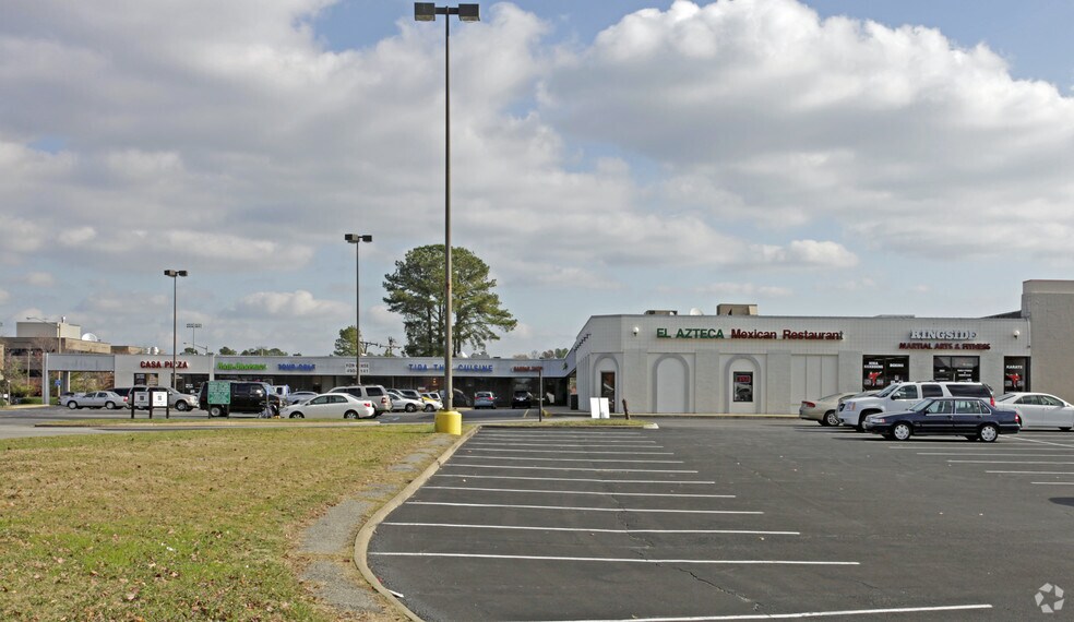 314-344 Constitution Dr, Virginia Beach, VA à louer - Photo du bâtiment - Image 2 de 2