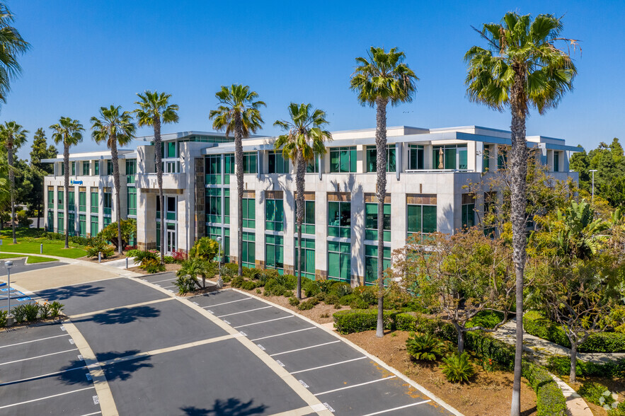 5780 Fleet St, Carlsbad, CA for sale - Primary Photo - Image 1 of 1