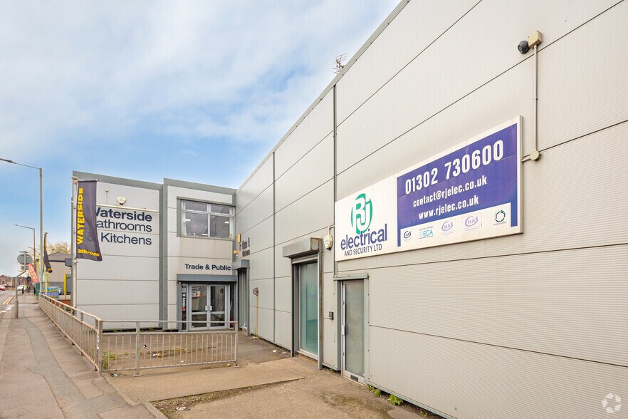 Wheatley Hall Rd, Doncaster à louer - Photo du bâtiment - Image 3 de 4