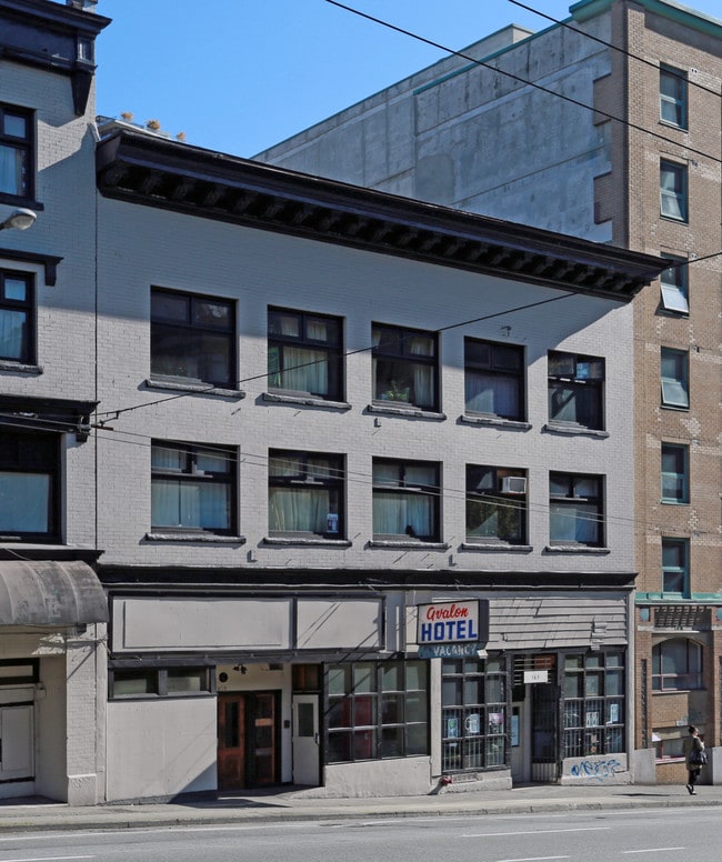 More details for 163-165 W Pender St, Vancouver, BC - Multifamily for Sale