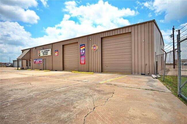 More details for 1157 S Padre Island Dr, Corpus Christi, TX - Industrial for Sale