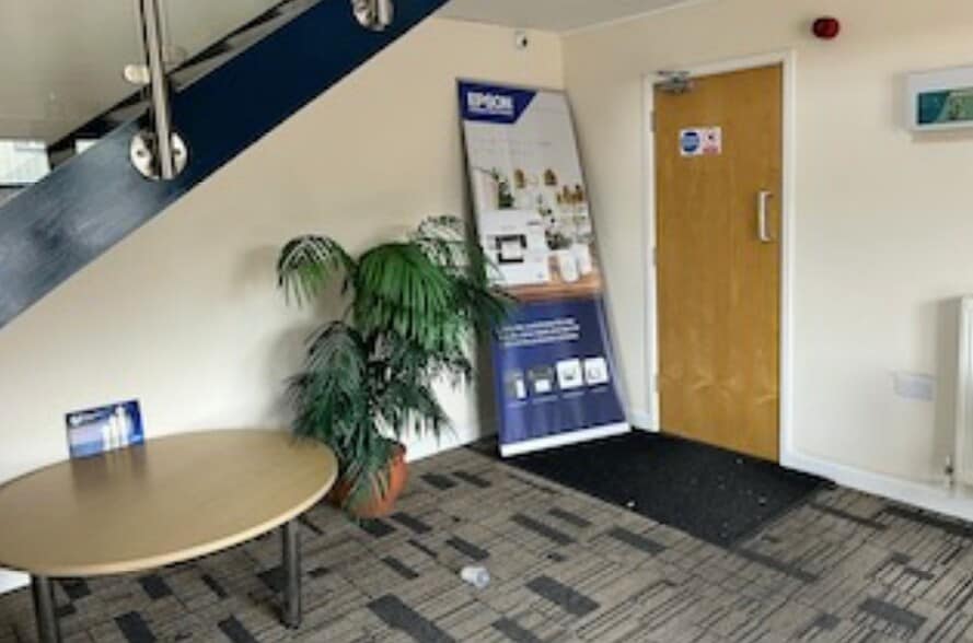 Unit 23 Romsey Industrial Estate, Greatbridge Rd Rd, Romsey for lease - Interior Photo - Image 3 of 3