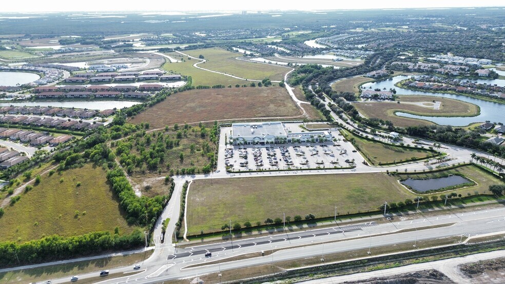 Sandpiper Lane Outparcels, Naples, FL à vendre - Photo du bâtiment - Image 3 de 4
