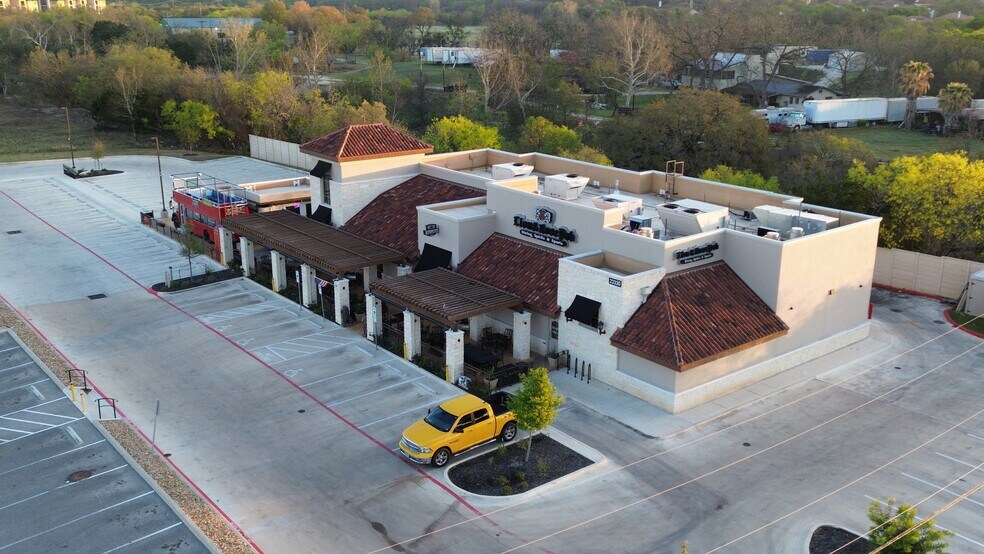 23330 W Interstate 10, San Antonio, TX à vendre - Photo du bâtiment - Image 2 de 12