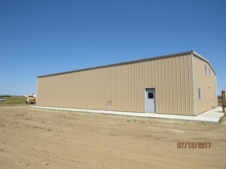 2635 High St, Killdeer, ND à vendre - Photo du bâtiment - Image 2 de 8