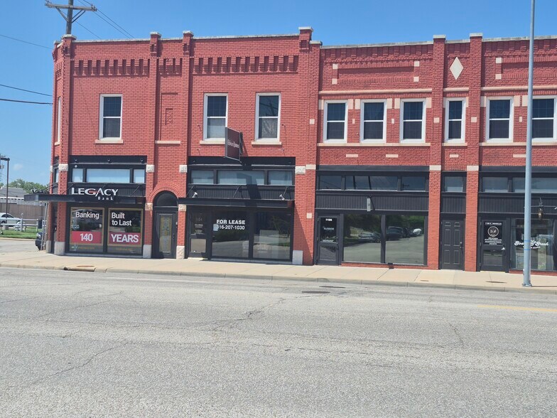 1100-1108 E Douglas Ave, Wichita, KS à louer - Photo du bâtiment - Image 3 de 5