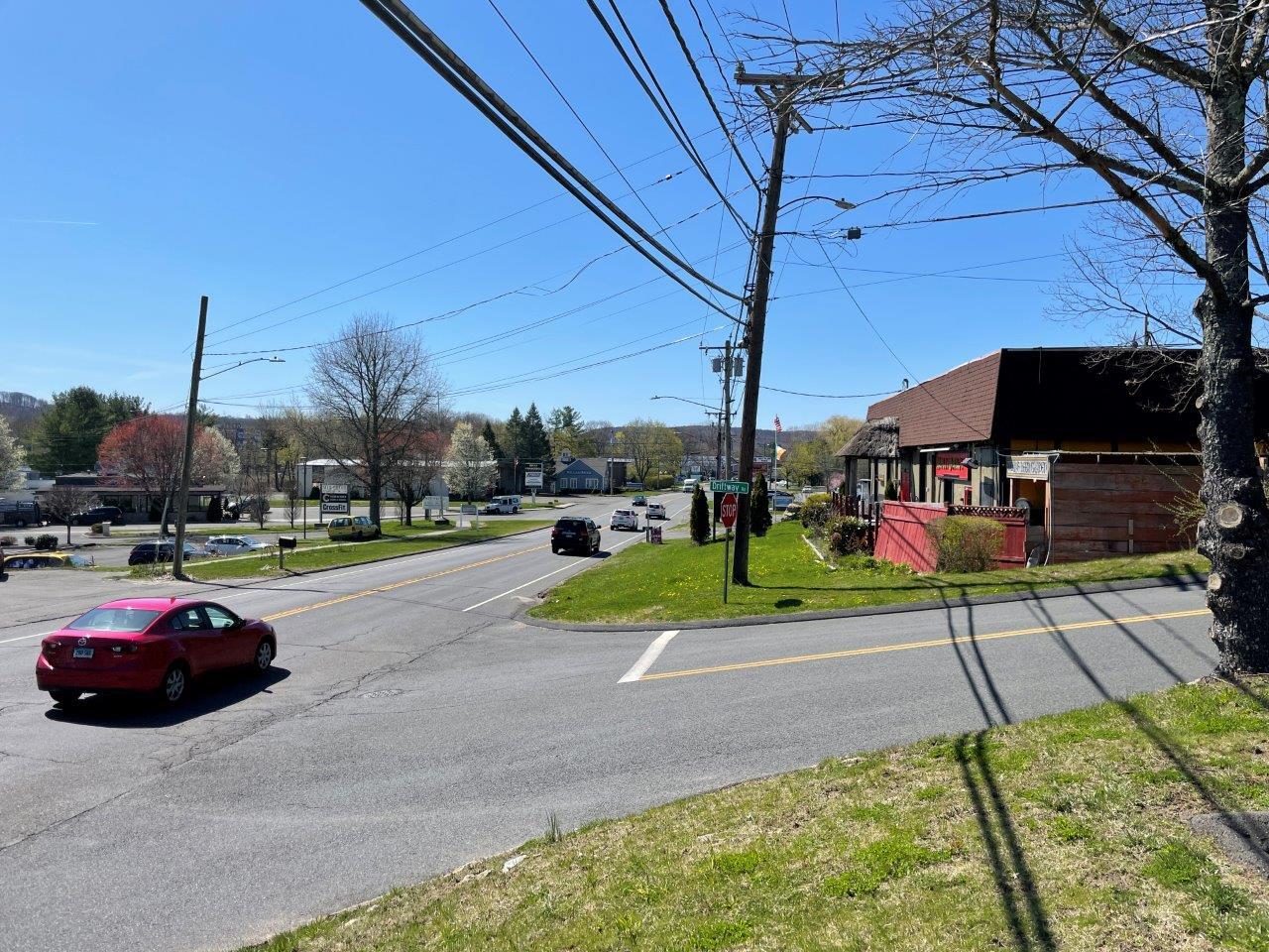 39 Mill Plain Rd, Danbury, CT for sale Building Photo- Image 1 of 6