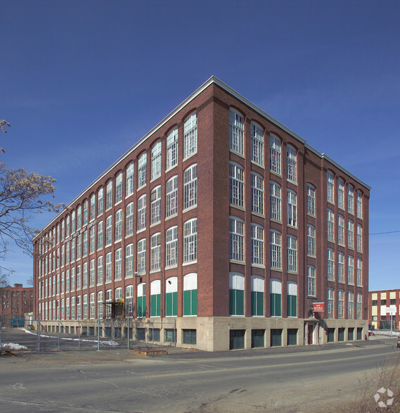 475 Canal St, Holyoke, MA for sale - Primary Photo - Image 1 of 1