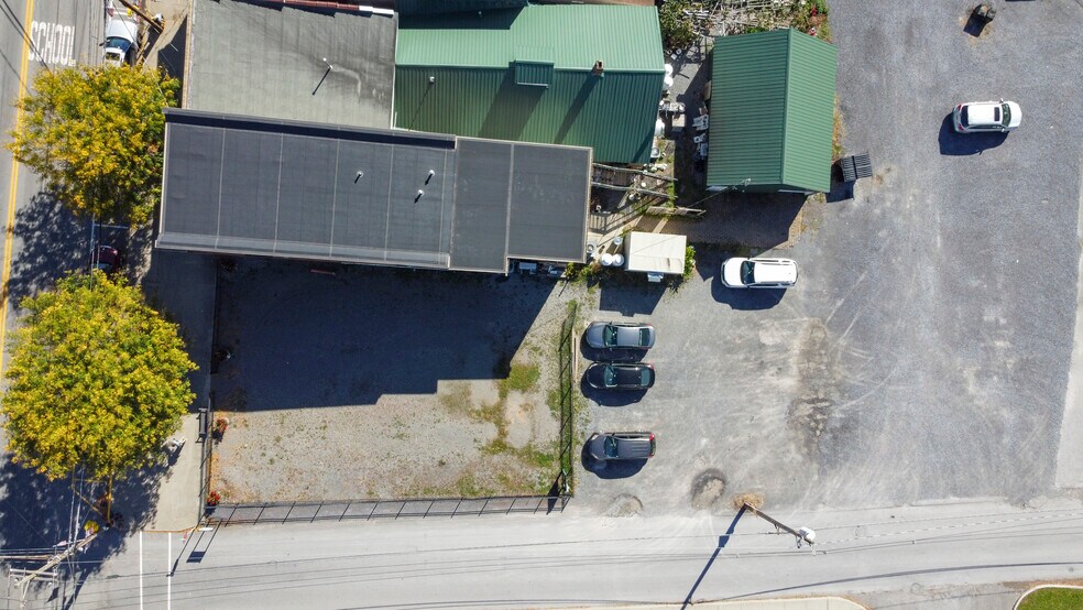 319 Main St, Middleburgh, NY à vendre - Photo du bâtiment - Image 2 de 12