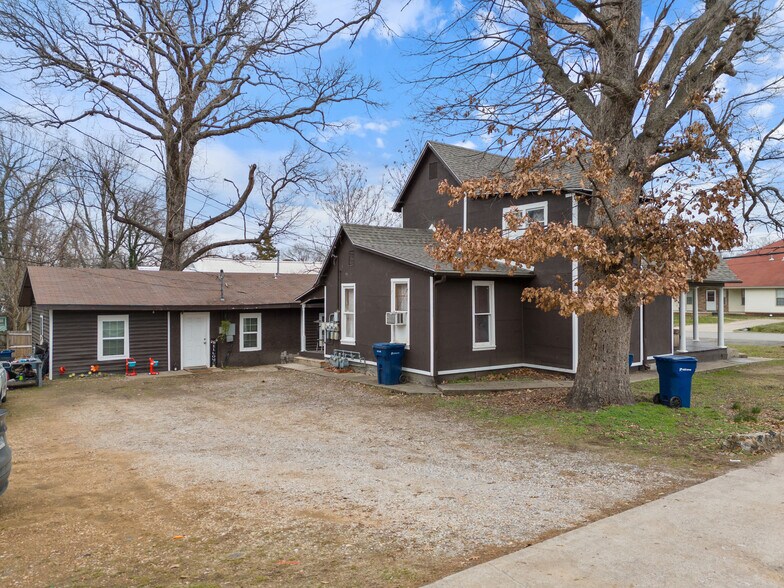 622 S Wright St, Siloam Springs, AR à vendre - Photo du bâtiment - Image 2 de 33