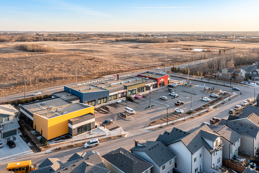 3707 8th Ave, Edmonton, AB for lease - Building Photo - Image 3 of 25