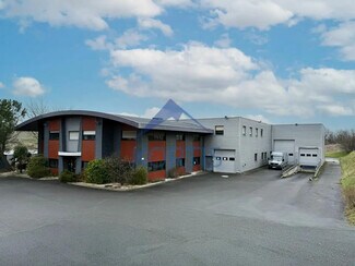 Plus de détails pour Local d'activités à louer