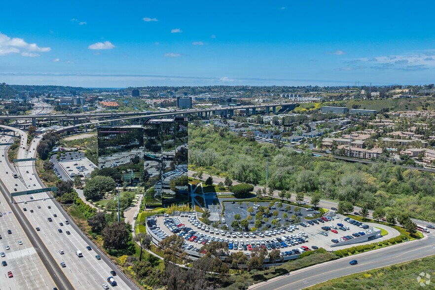 3131 Camino del Rio N, San Diego, CA à louer - Aérien - Image 2 de 14