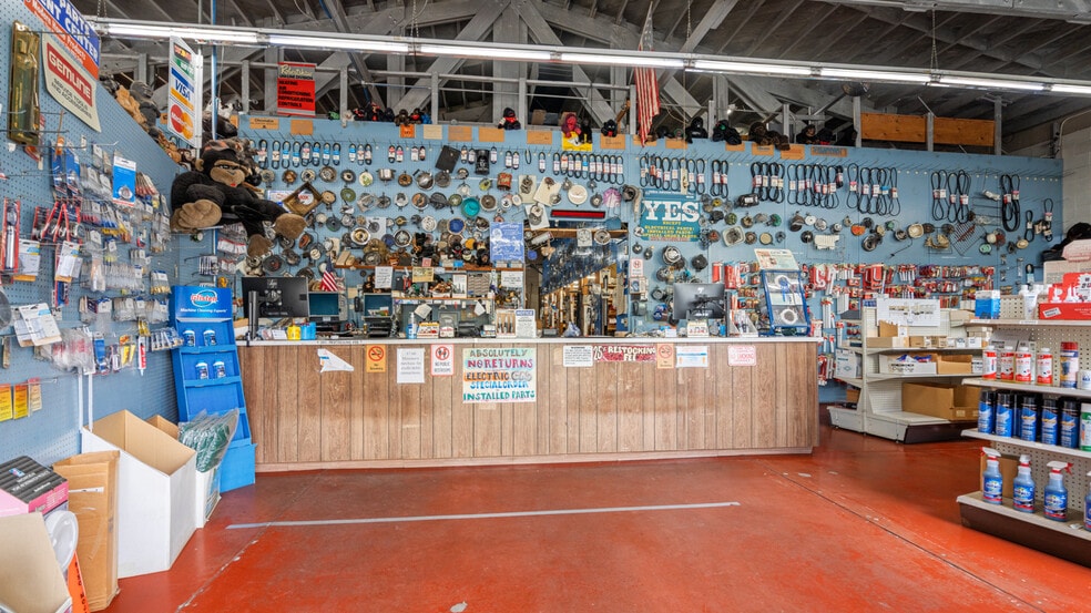 1145 Petaluma Hill Rd, Santa Rosa, CA for sale - Lobby - Image 3 of 13