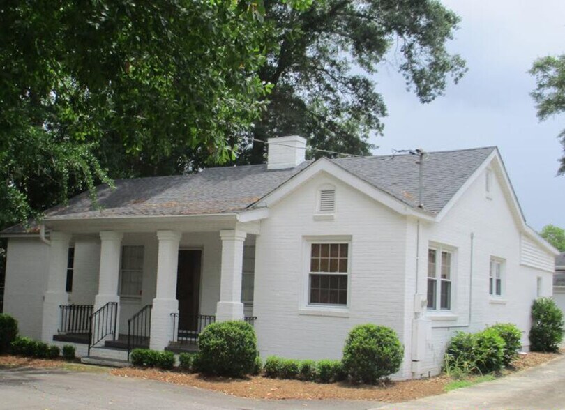 3908 Ridge Ave, Macon-Bibb, GA à louer - Photo du bâtiment - Image 1 de 16