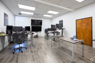 223 N Harbor Blvd, Fullerton, CA à louer Photo intérieure- Image 1 de 1