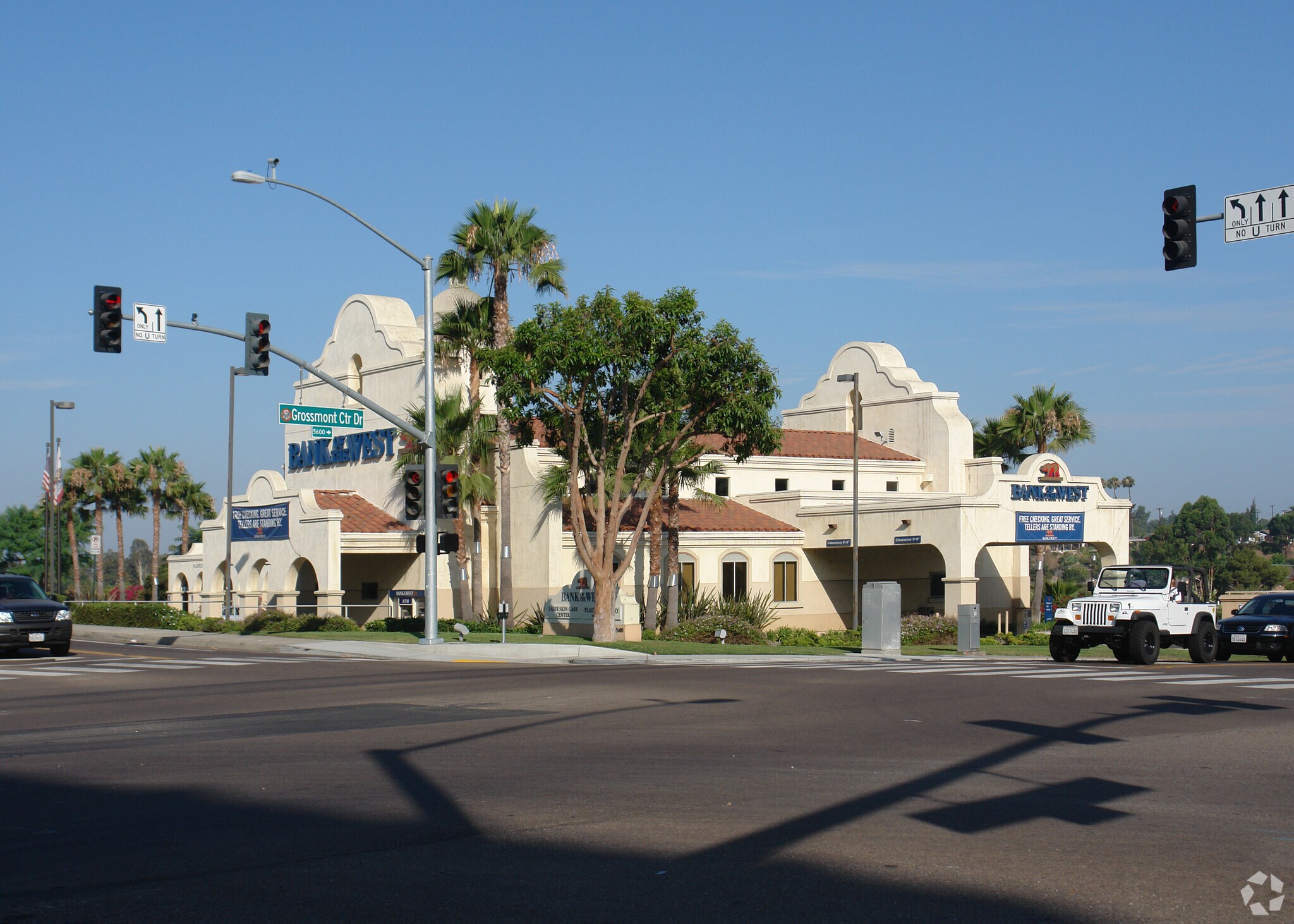 8690 Center Dr, La Mesa, CA for lease Primary Photo- Image 1 of 3