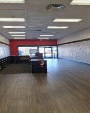 3901-3925 N Richards St, Milwaukee, WI for lease Interior Photo- Image 2 of 2