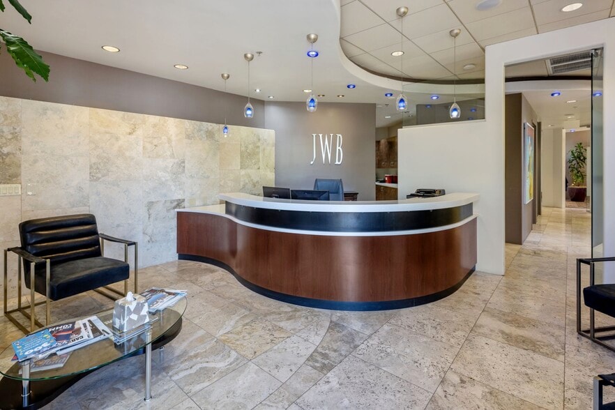 10930 N Tatum Blvd, Phoenix, AZ à vendre - Photo du bâtiment - Image 2 de 11