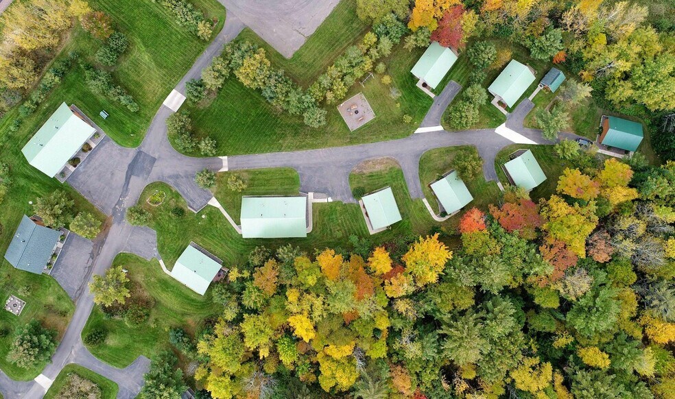 84790 State Highway 13 S, Bayfield, WI à vendre - Photo du bâtiment - Image 2 de 18