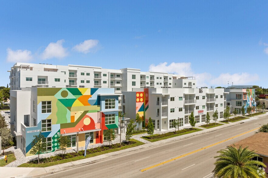 1715 N Dixie Hwy, Lake Worth, FL à louer - Photo du bâtiment - Image 1 de 8