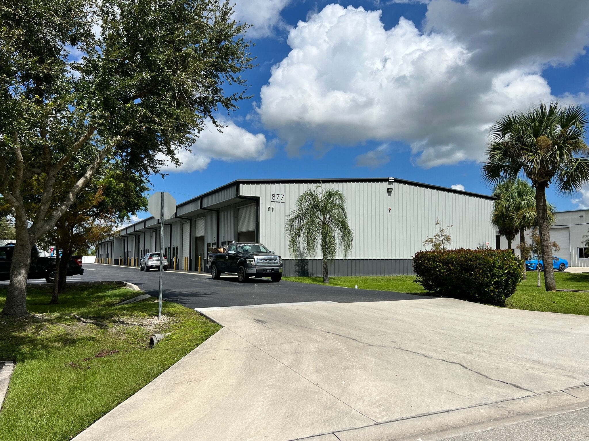 877 NE 27th Ln, Cape Coral, FL for lease Building Photo- Image 1 of 6