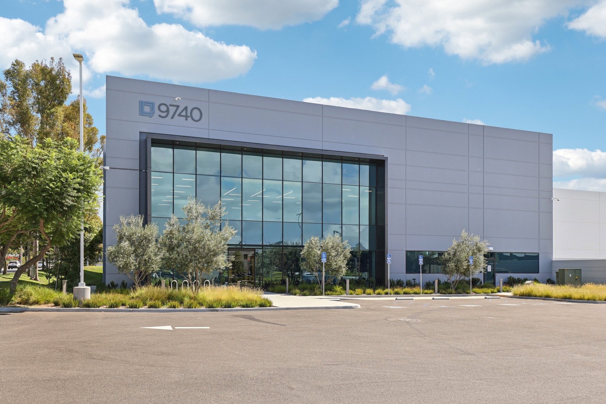 9740 Irvine Blvd, Irvine, CA for lease Primary Photo- Image 1 of 4