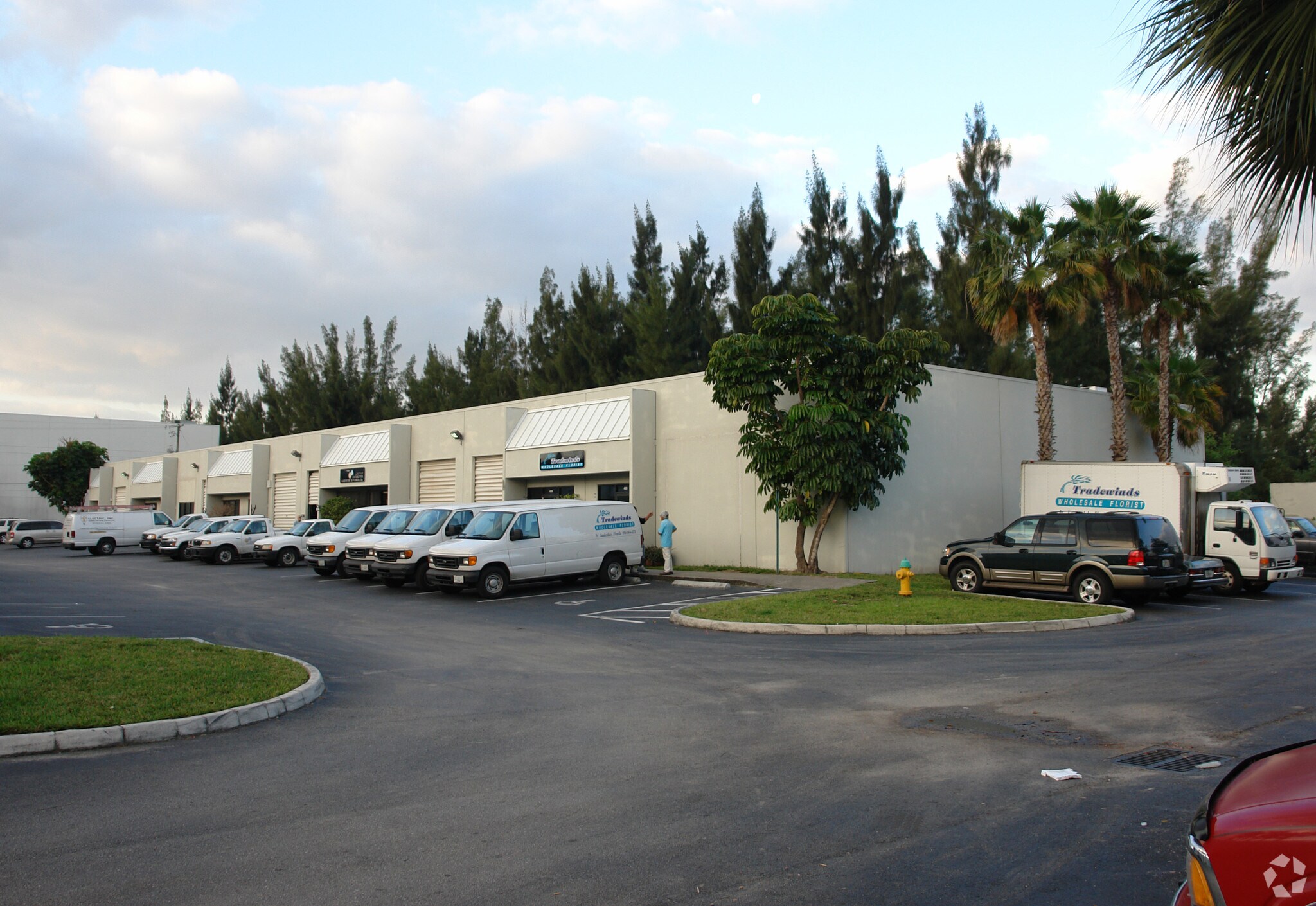 3731 SW 47th Ave, Davie, FL for lease Primary Photo- Image 1 of 3
